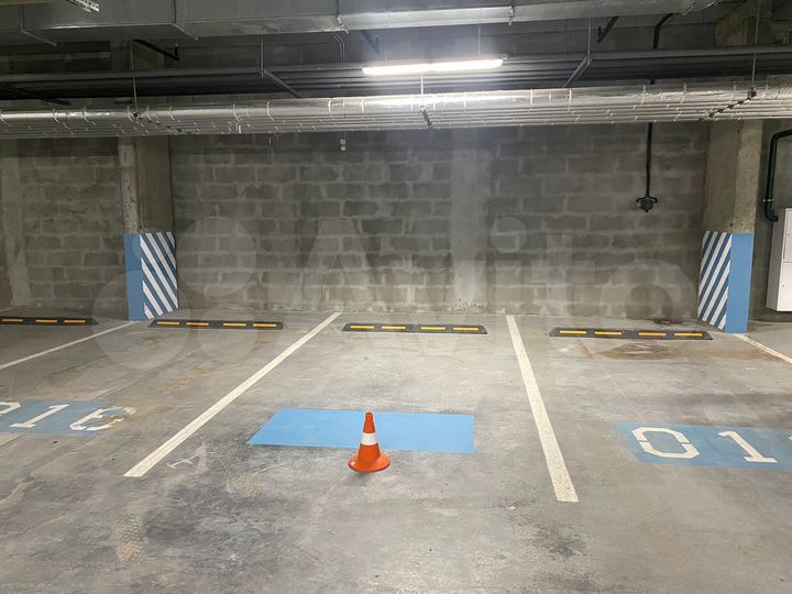 Машиноместо, 14 м²
