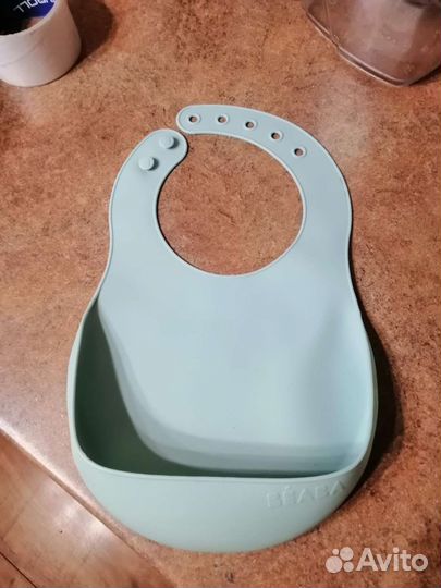 Нагрудник для кормления силиконовый с кармашком