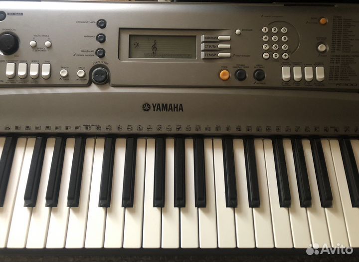 Синтезатор yamaha psr r300