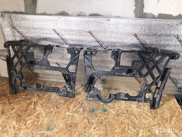 Кронштейны крепления бампера,Golf 7