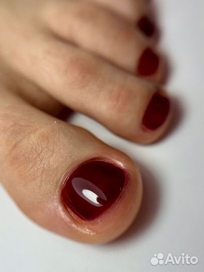 Модель на маникюр и педикюр