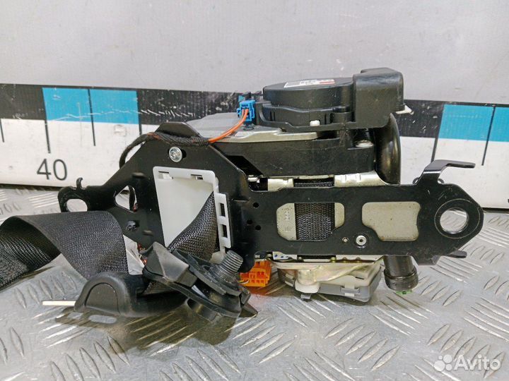 Б/У Ремень передний левый Mercedes W222#001