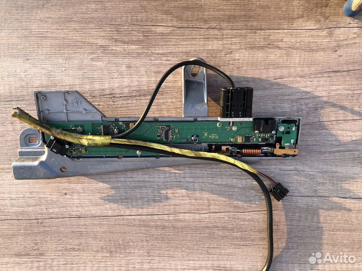 Усилитель антенны Mercedes W211 E-Class