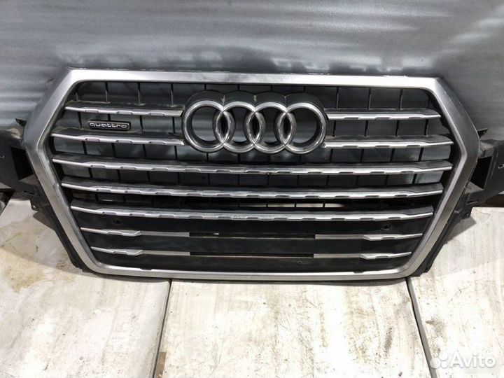 Решетка радиатора Audi A7