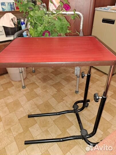 Стол для кормления