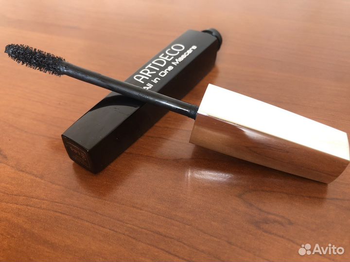 Продаю декоративную косметику