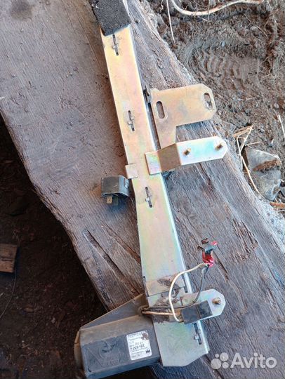 Стеклоподъемник реечный priora