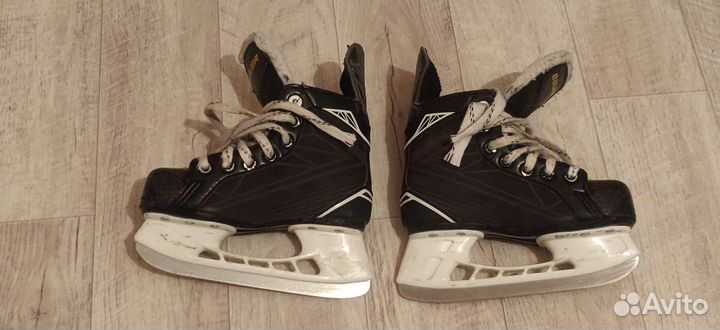 Хоккейные коньки bauer