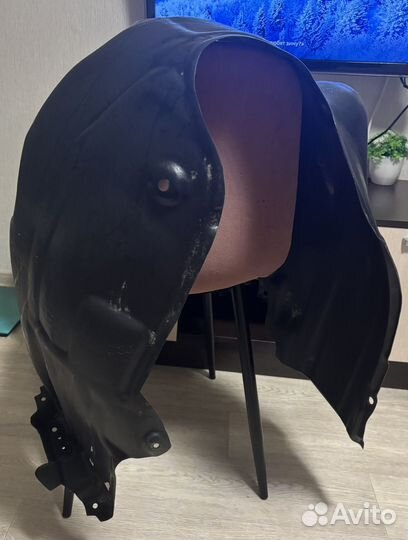 Подкрылок передний правый Камри 50