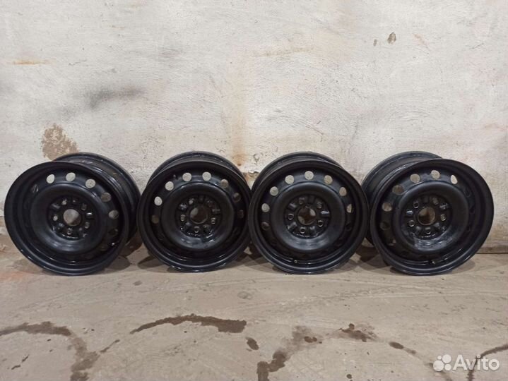 Комплект штампованных дисков 6Jх15 5x114.3