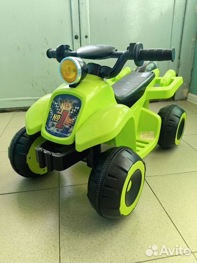 Детский квадроцикл на аккумуляторе