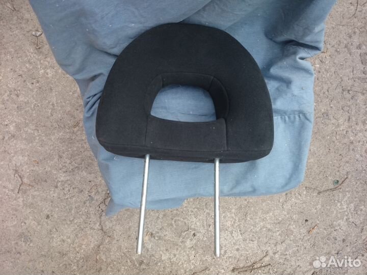 Подголовник Mitsubishi Pajero Sport 2006 г