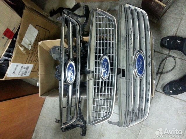 Решетка радиатора Ford Mondeo 4