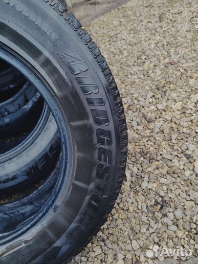 Bridgestone Ice Cruiser 7000 215/70 R16 100E