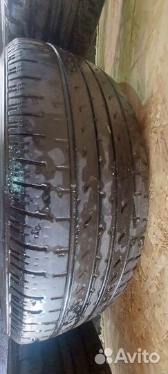 Nexen Roadian 571 235/65 R17 104K