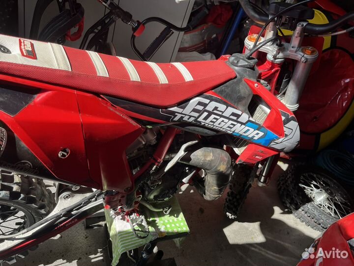 Спорт инвентарь Кроссовый мотоцикл