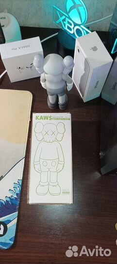 Фигурка Kaws