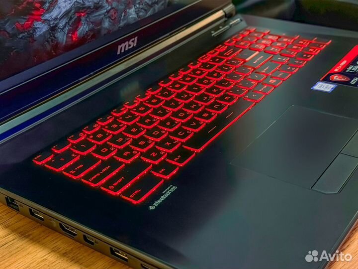 Ноутбук MSI: Intel i7 + GTX 1050 Nvidia