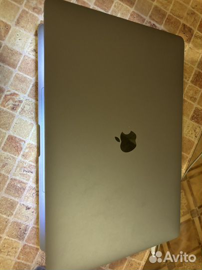 Apple macbook pro 15 2017