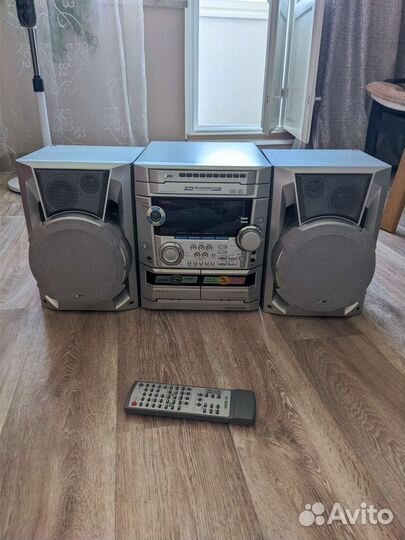 Музыкальный центр с караоке LG FFH-2108K