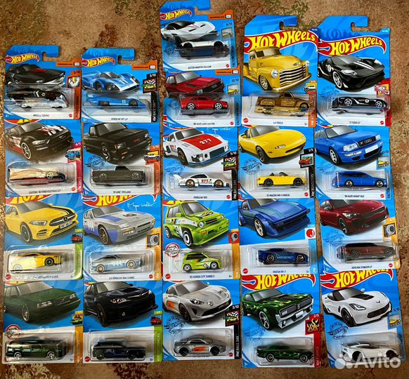Коллекция моделей Hot wheels