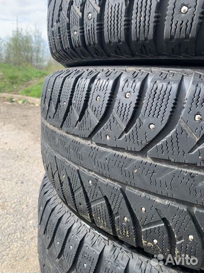 Bridgestone Ice Cruiser 5000 235/65 R17