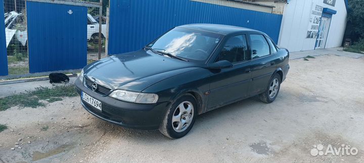 В разборе Opel Vectra B
