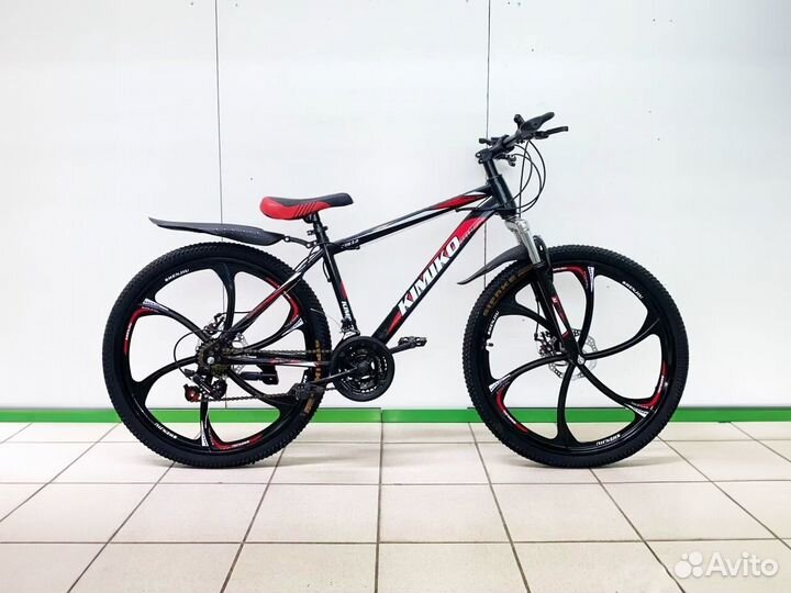 Новый велосипед на литых дисках