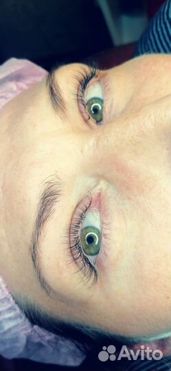 Наращивание ресниц, моделирование бровей