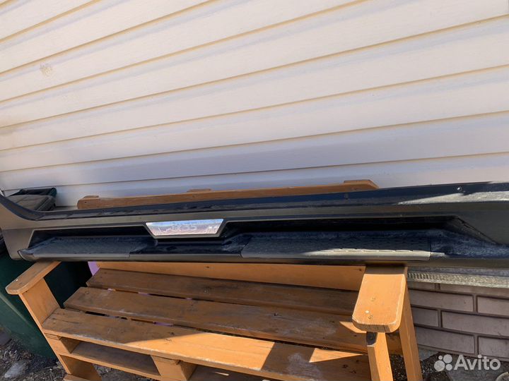 Правый порог подножка на hyundai ix35 2010г