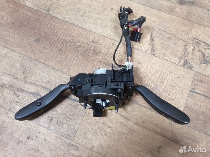 Подрулевой переключатель Volkswagen Polo