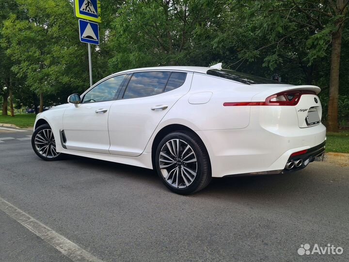 Kia Stinger 2.0 AT, 2019, 119 000 км