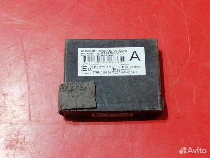 Блок управления иммобилайзером Toyota Corolla E150