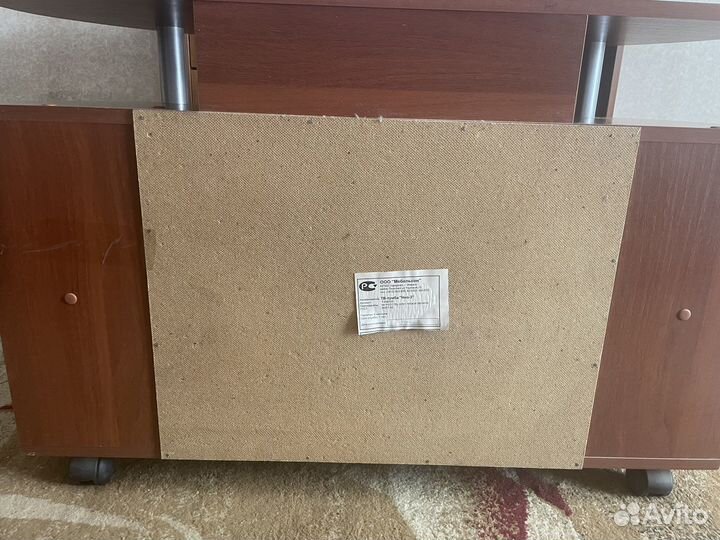 Тумба (стеклянные дверцы на магнитных замках )