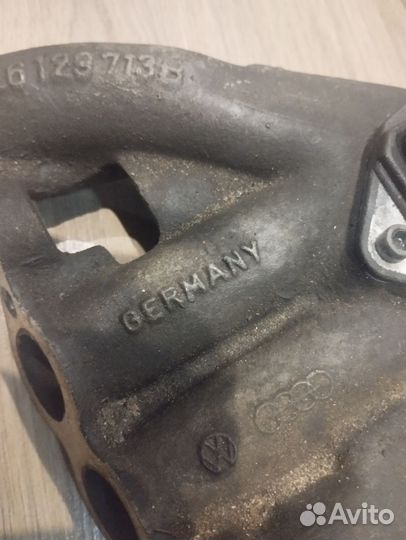 Впускной коллектор audi 80