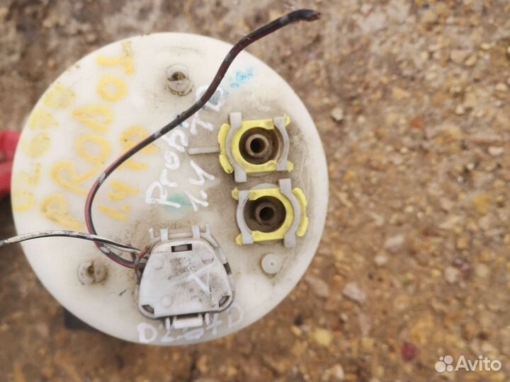 Датчик уровня топлива Toyota Probox дизель 1,4