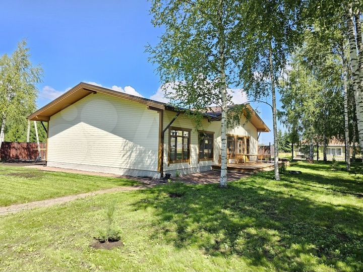 Коттедж 165 м² на участке 20 сот.