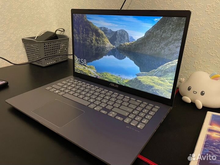 Asus ryzen 3-3200u/MX230 2GB/RAM8/SSD256