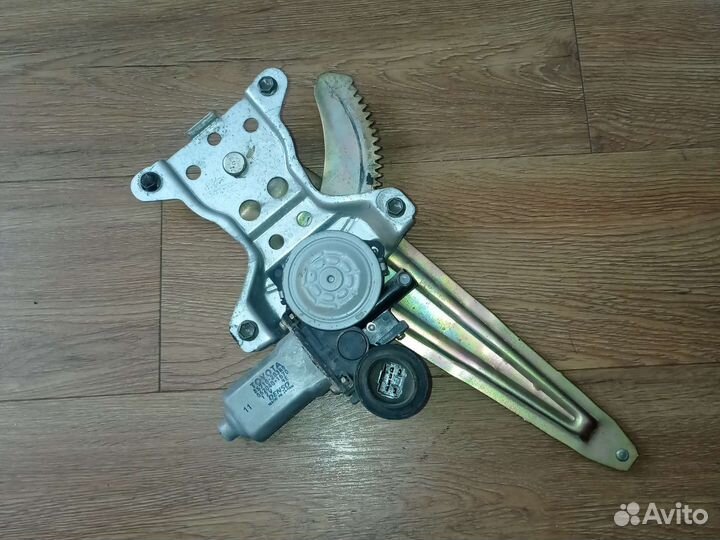 Стеклоподъемник правый задний Toyota Allion ZZT240