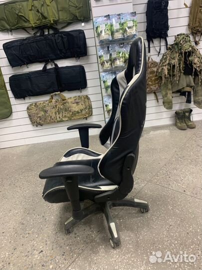 Игровое Кресло Белое с механизмом Лежания