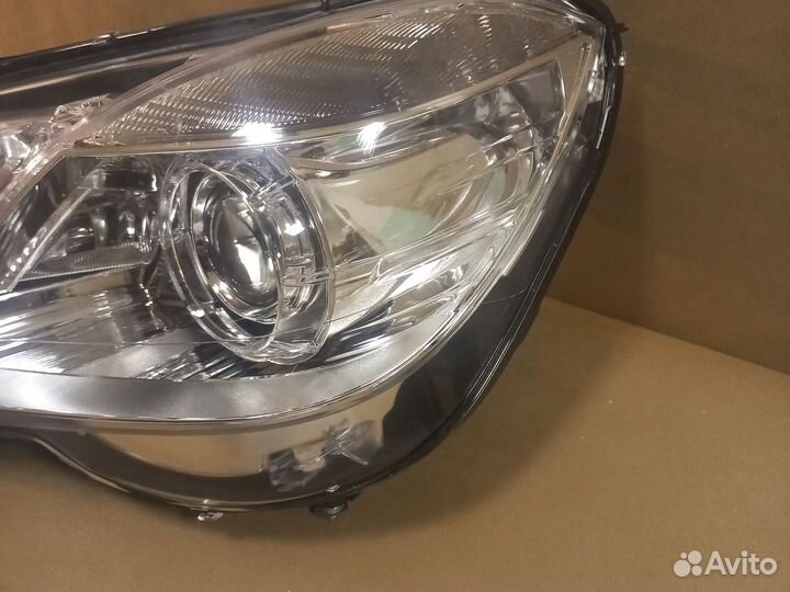 Передняя левая фара на Mercedes w212 до рестайлинг