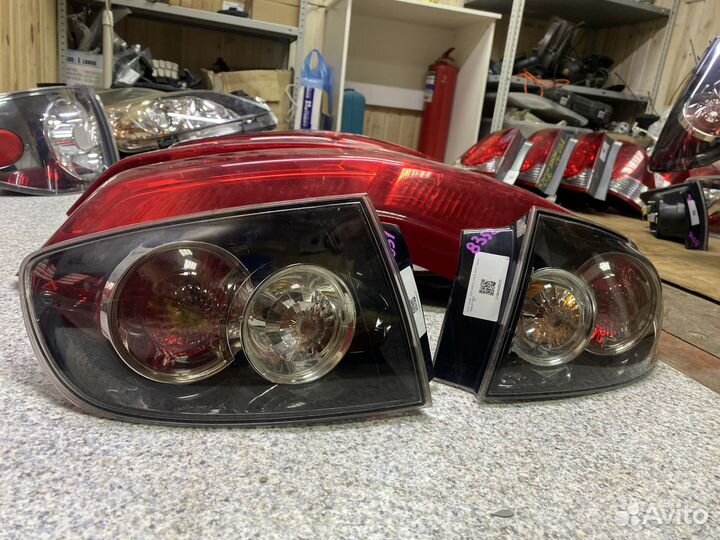 Фонарь Mazda 3 BK седан