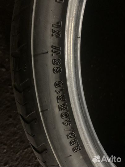 Sunitrac Focus 9000 225/40 R19 93W