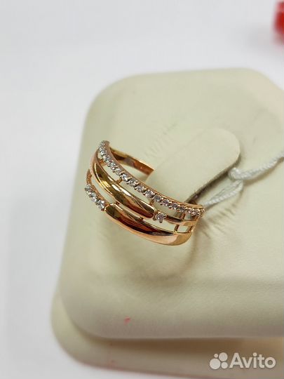 Золотое кольцо 585 пробы фианиты 15р. 1,25