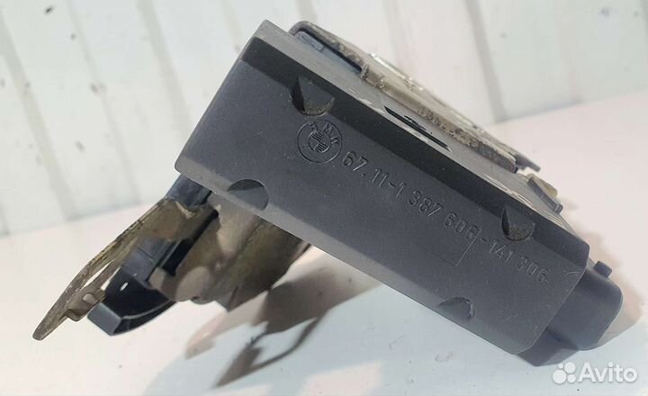 Замок двери передней правой BMW E36