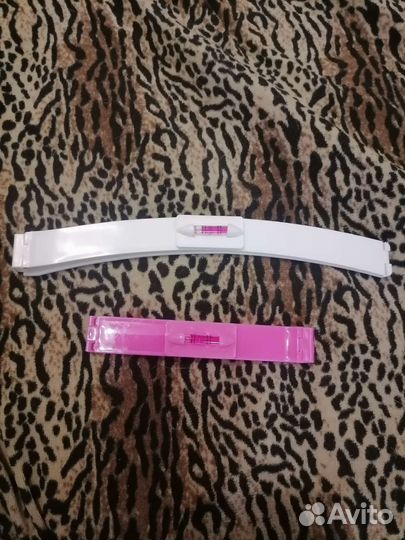 Фиксатор с уровнем для стрижки волос