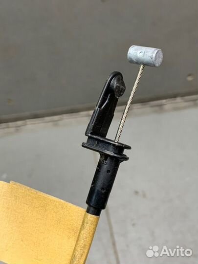 Трос открывания двери задний левый Ford Focus 2