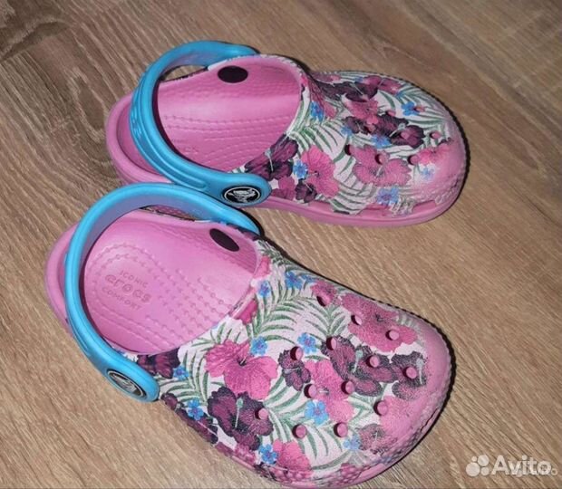 Детская одежда и обувь для девочки