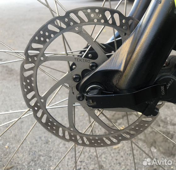 Велосипед спортивный GT