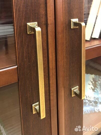 Книжный шкаф италия